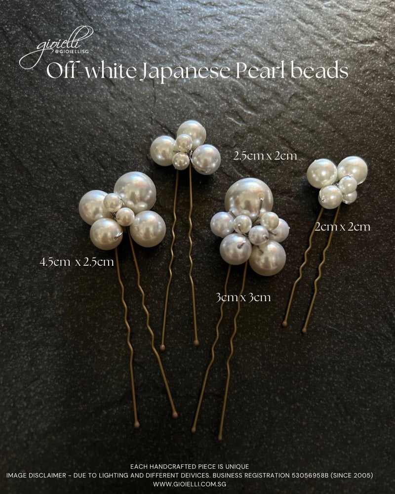 19) Off-White Japaness Pearl beads (sef of 4)