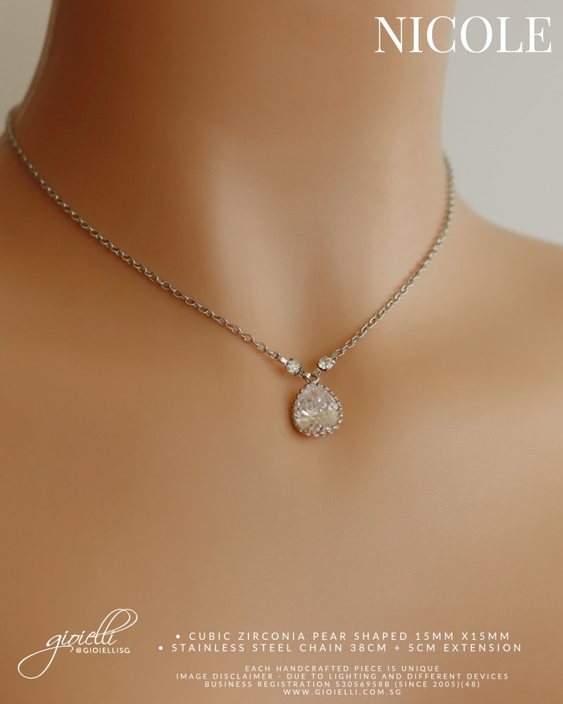 01) NICOLE necklace